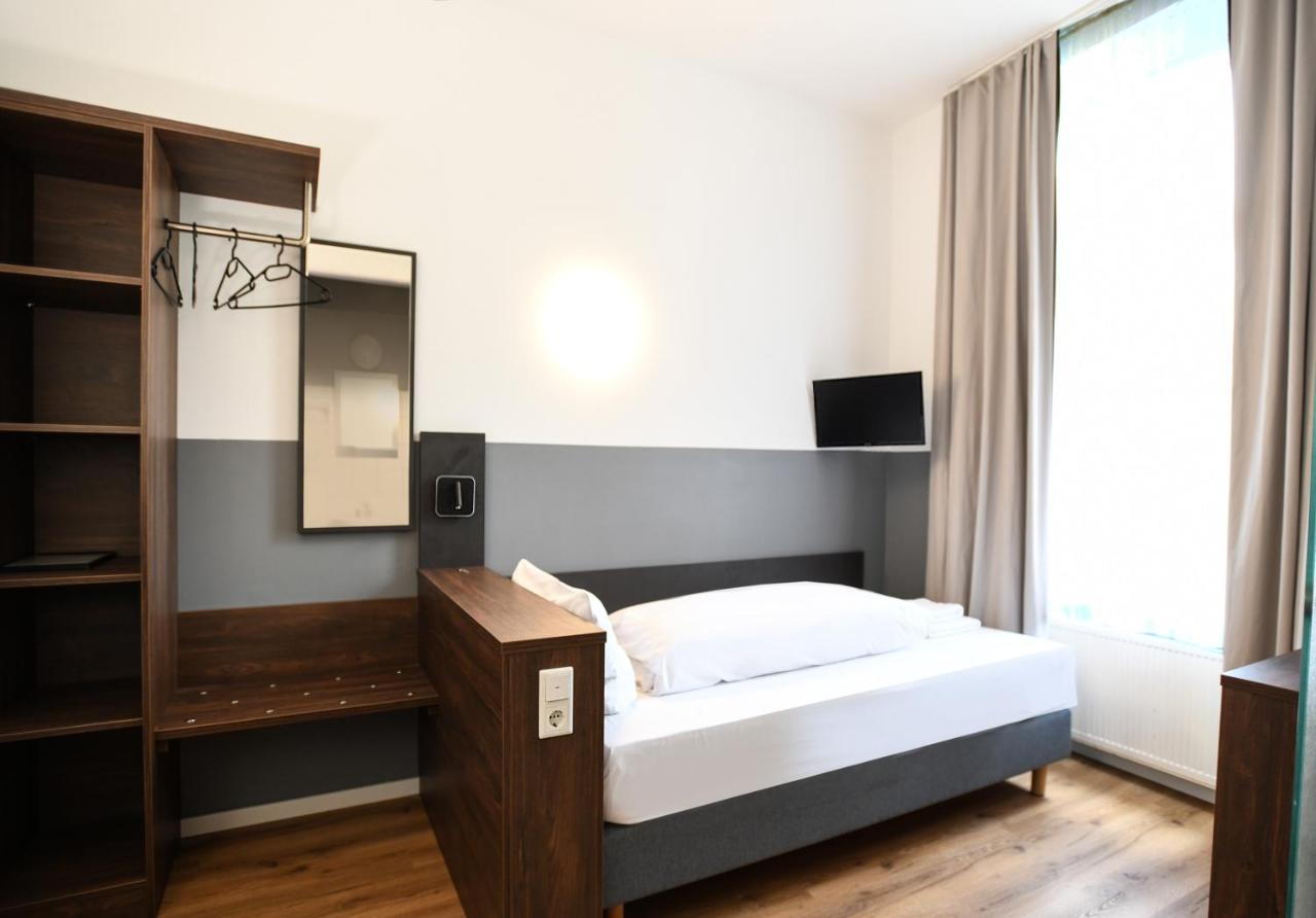 Hotel Apadana Frankfurt فرانكفورت المظهر الخارجي الصورة