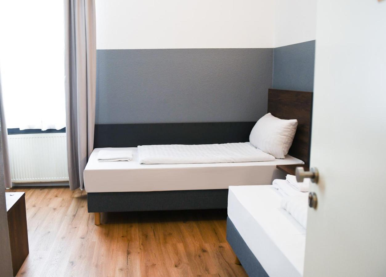 Hotel Apadana Frankfurt فرانكفورت المظهر الخارجي الصورة
