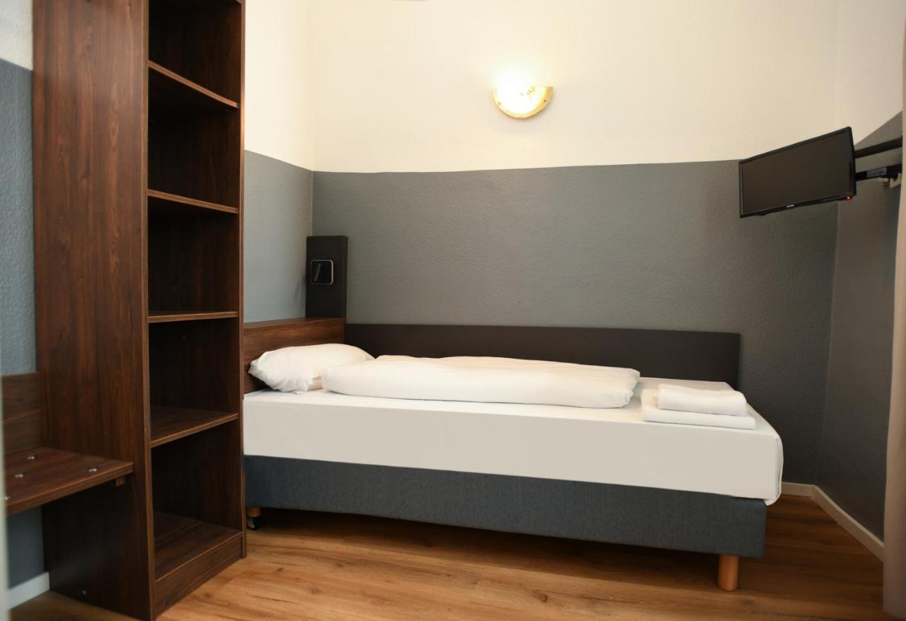 Hotel Apadana Frankfurt فرانكفورت المظهر الخارجي الصورة