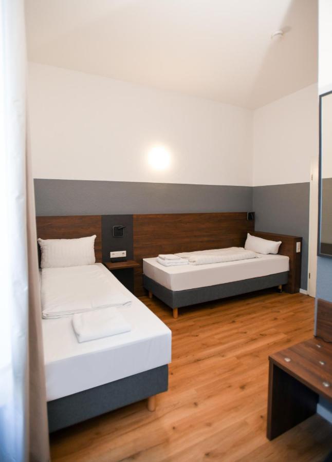 Hotel Apadana Frankfurt فرانكفورت المظهر الخارجي الصورة