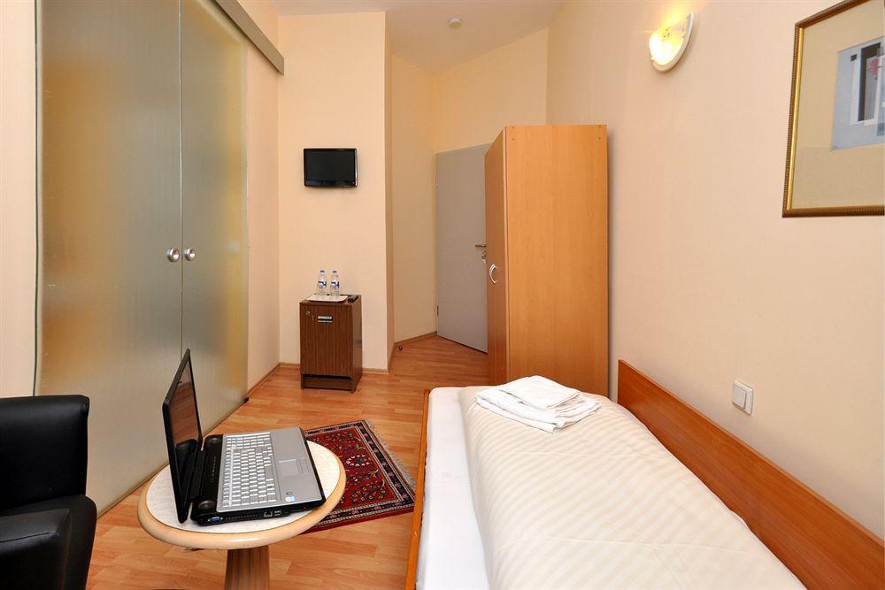 Hotel Apadana Frankfurt فرانكفورت المظهر الخارجي الصورة